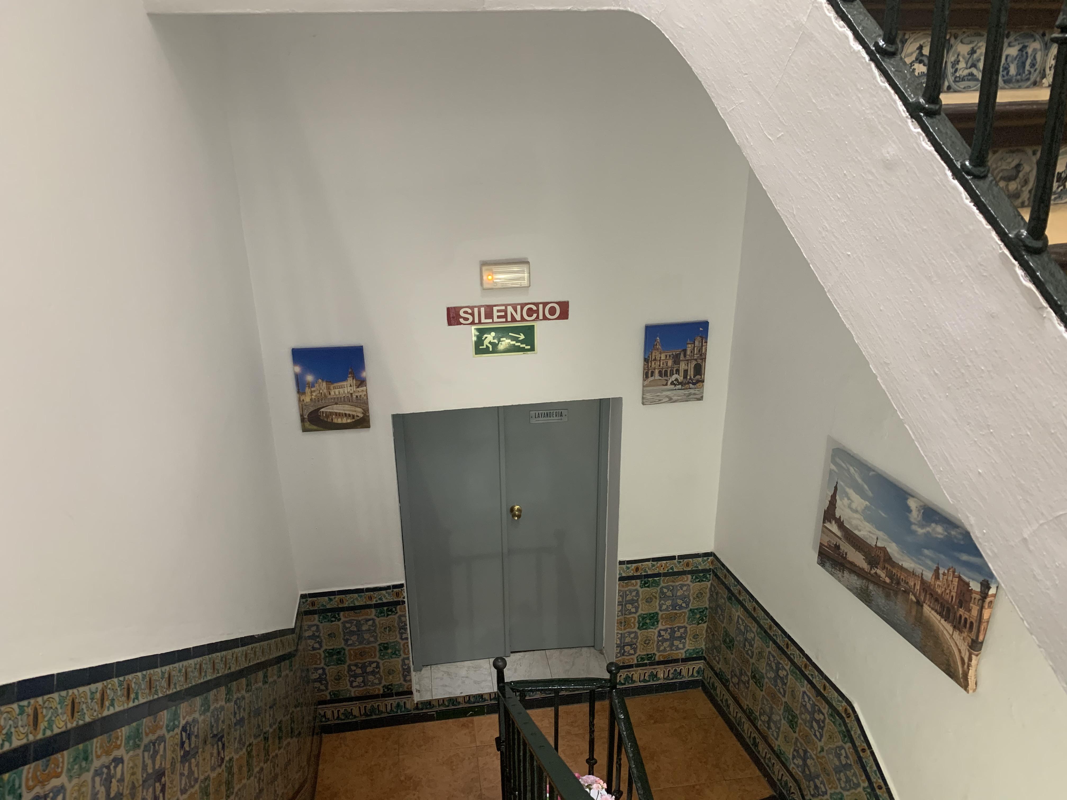 Hostal Alcobia Севілья Екстер'єр фото